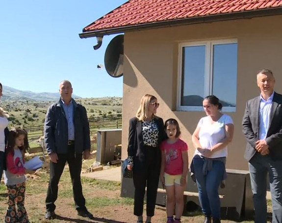 Zahvaljujući DNS-u porodici Avram renovirana kuća