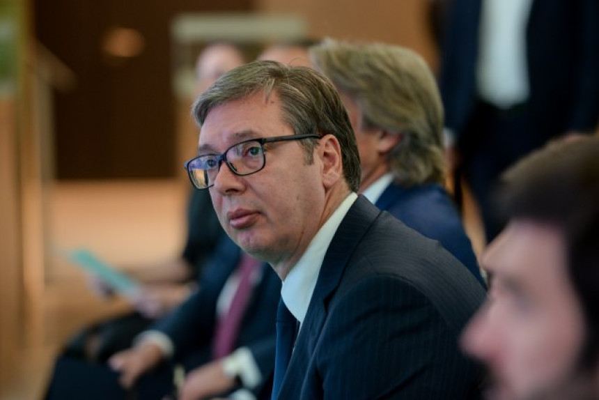 Svi u BiH da sarađuju sa Šmitom; Podržao i Vučić