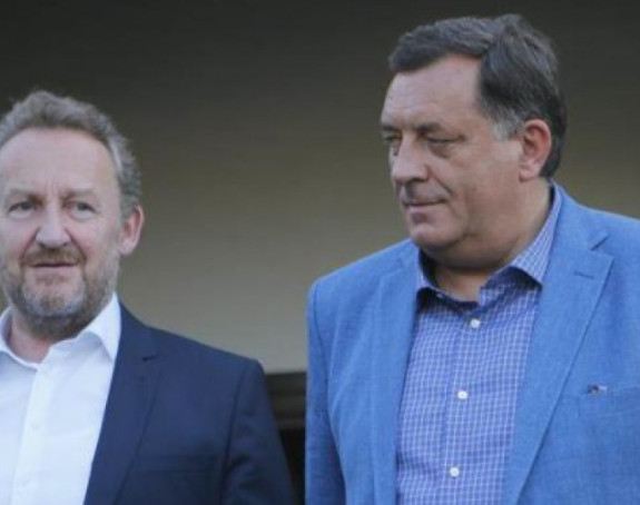 Bakir kaže da ga je Dodik zvao da sjednu zajedno
