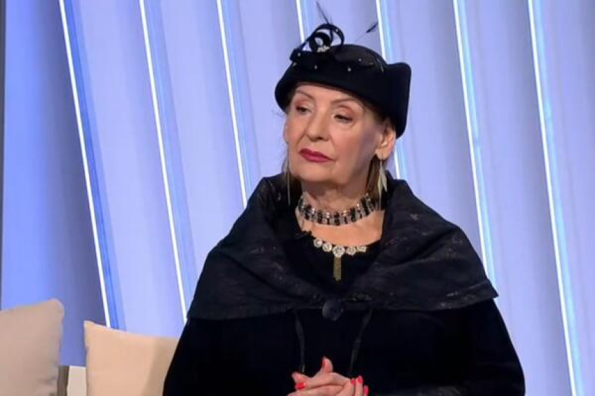 Pipali su me mnogi, žao mi je što se nisam više nudila!