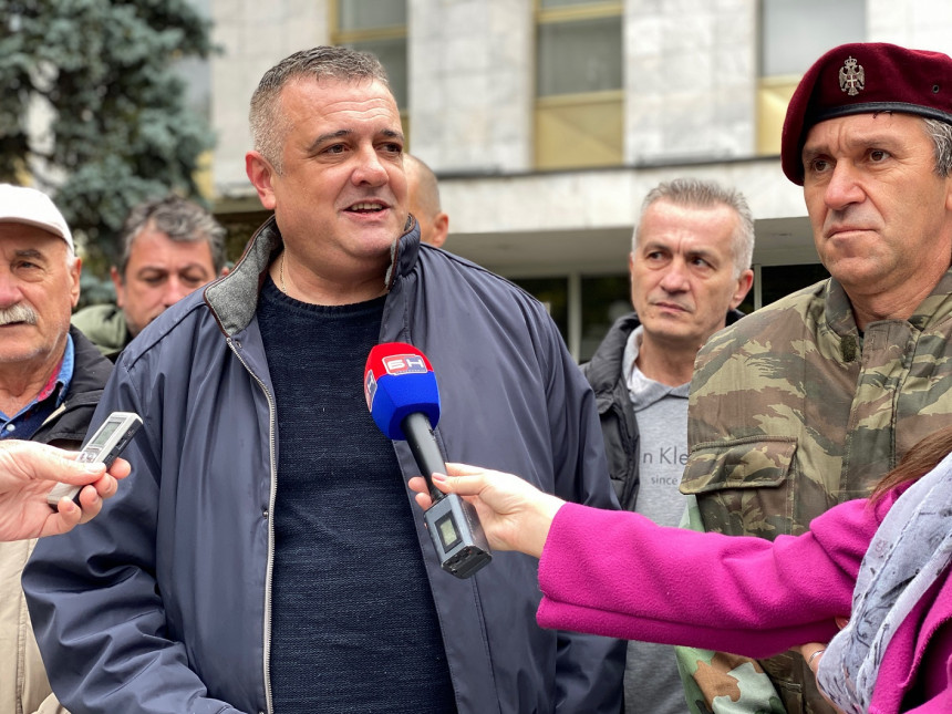 Maćehinski odnos vladajuće većine prema borcima