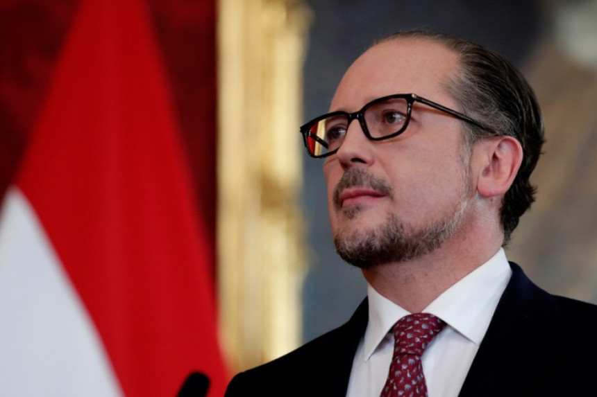 Nakon ostavke Kurca, Austrija dobila novog kancelara