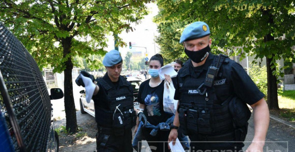 Ukinute skoro sve mjere zabrane optuženima