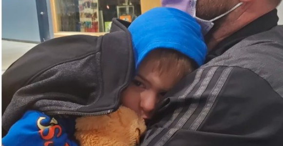 Dječak nije imao masku, porodica izbačena iz aviona