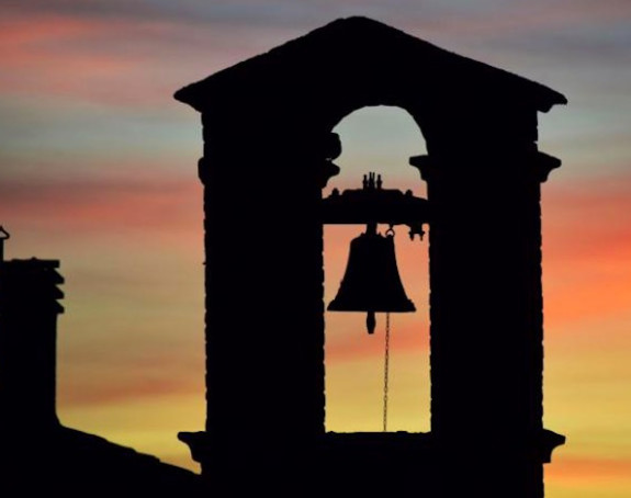 Bude ga crkvena zvona noću pa pisao peticiju da se utišaju!