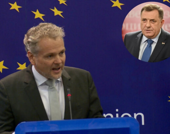 Oglasili se i iz Delegacije EU i poslali poruku