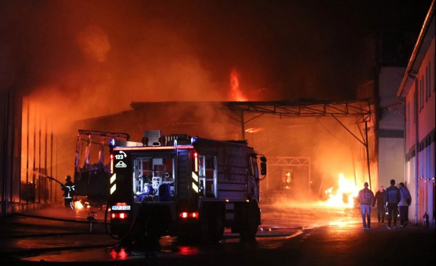 Srebrenik: Vatra progutala opremu i proizvodne hale