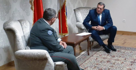 Dodik se vraća na staro podešavanje - Pohvalio EUFOR?!