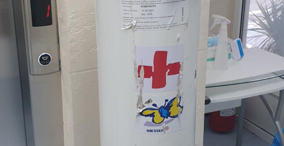 Pogledajte kako izgledaju boce s medicinskim kiseonikom u bolnicama Srbije (FOTO)
