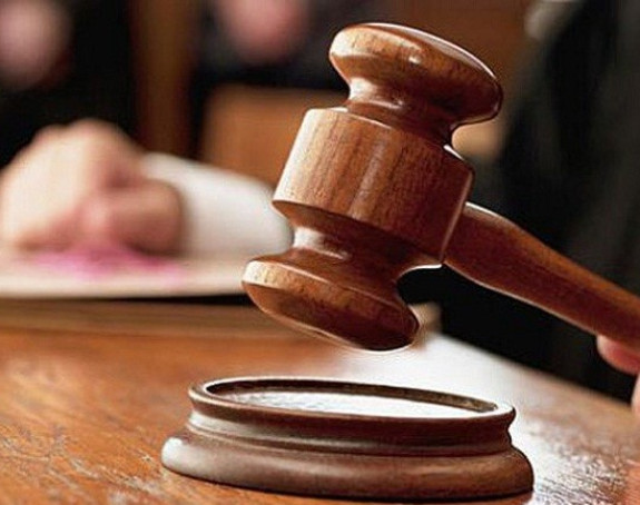 Funkcije se teško odriču, ni afere ne pokreću ostavke