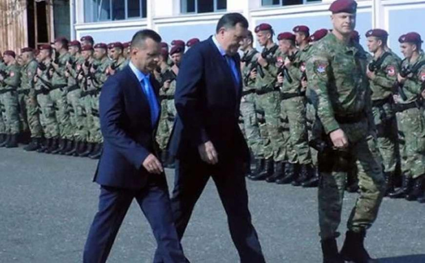 Ko se od koga distancira - Dodik od Lukača ili obrnuto?