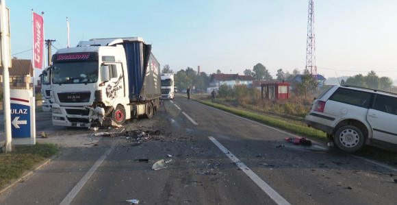 Teška nesreća: Žena iz Trnjaka smrtno stradala (FOTO)