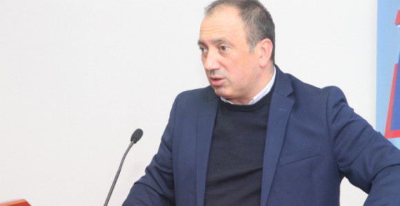 Viškoviću, dostavite nam stenogram sa jučerašnje sjednice