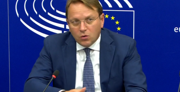 Evropski komesar uputio poruku političarima u BiH