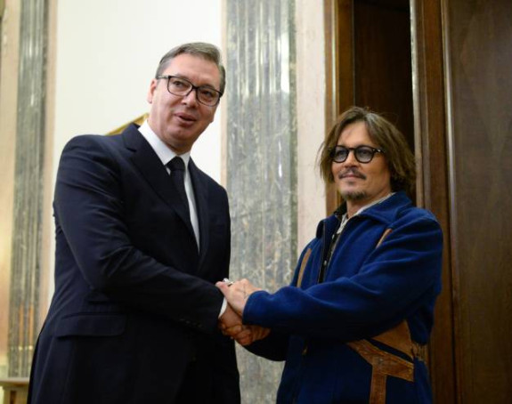 Vučić će Džonija Depa odlikovati na Dan državnosti