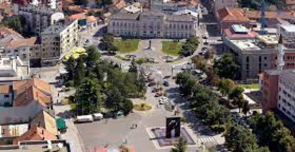 I danas sunčano i toplo vrijeme uz malu oblačnost