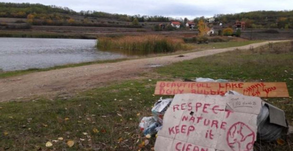 Turisti iz Holandije poslali poruku: Stidite se!