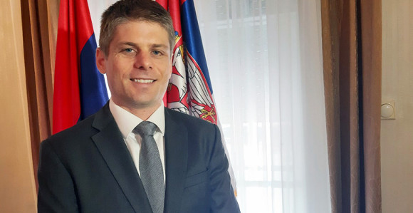 Gujon otvara 15 škola srpskog jezika u Evropi