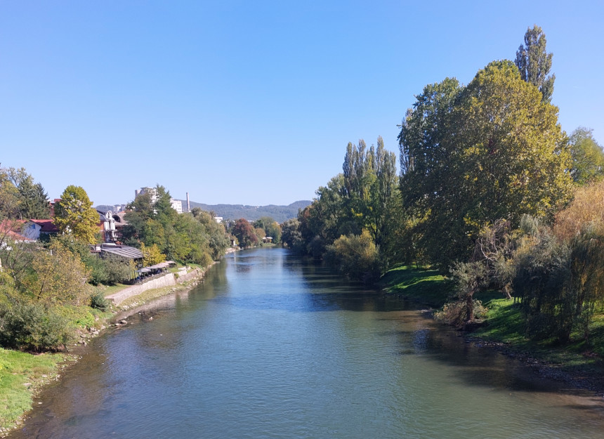 Više sunčanih intervala, dnevna temperatura do 14