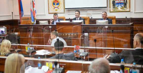 Banjaluka: Nakon izolacije poslanika nastavak sjednice