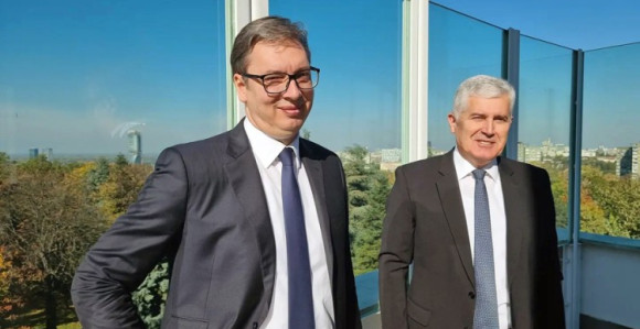 Vučić sa Čovićem: Odgovor na krize je dogovor tri naroda