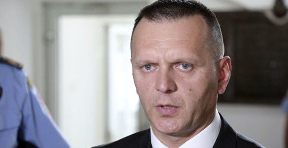 Lukač: Političari koji prizivaju rat će skloniti svoju djecu, a tuđu će gurati da ginu!