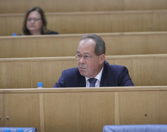 Odbijen zahtjev za smjenu ministra odbrane u SM BiH