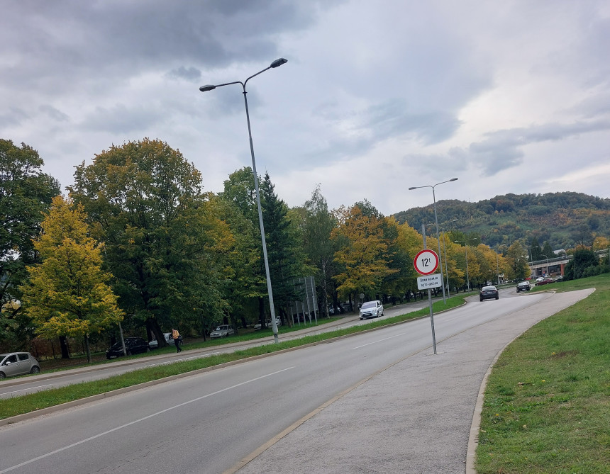 Oblačno prije podne, tokom dana vedro i više sunca