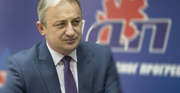 "Dodik je spreman da ukine Srpsku da bi sebe spasio"