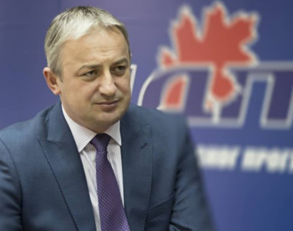"Dodik je spreman da ukine Srpsku da bi sebe spasio"