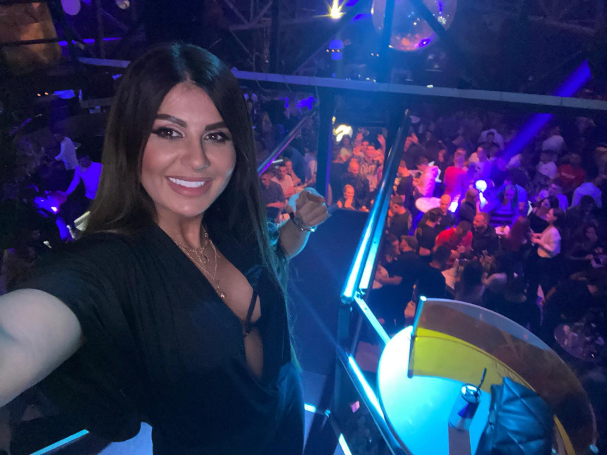 Olja Bajrami ponovo peva u Srbiji i obara rekorde!