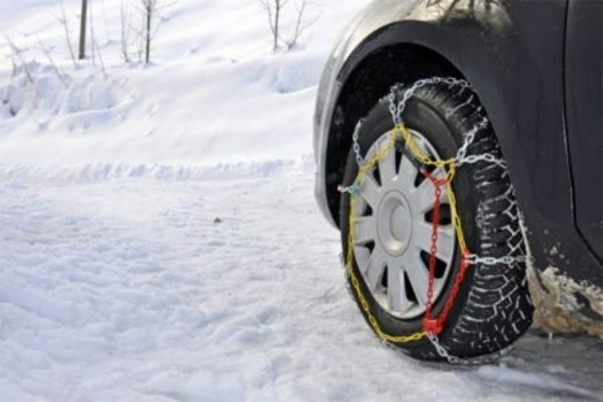 АМС: Од понедјељка обавезна зимска опрема за возила