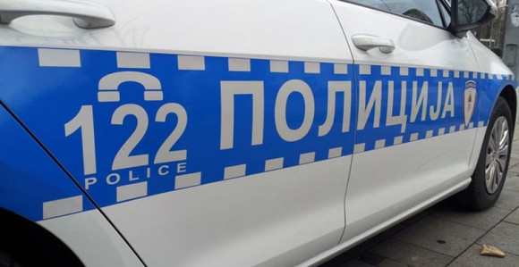 Udario policajca pa pobjegao, traga se za vozačem