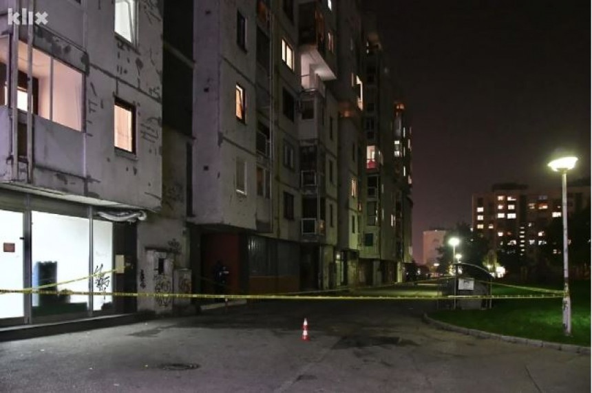 Preminuo mladić (19) koji je sinoć skočio sa zgrade