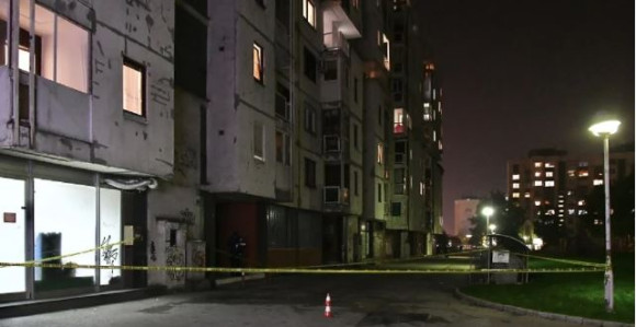 Preminuo mladić (19) koji je sinoć skočio sa zgrade