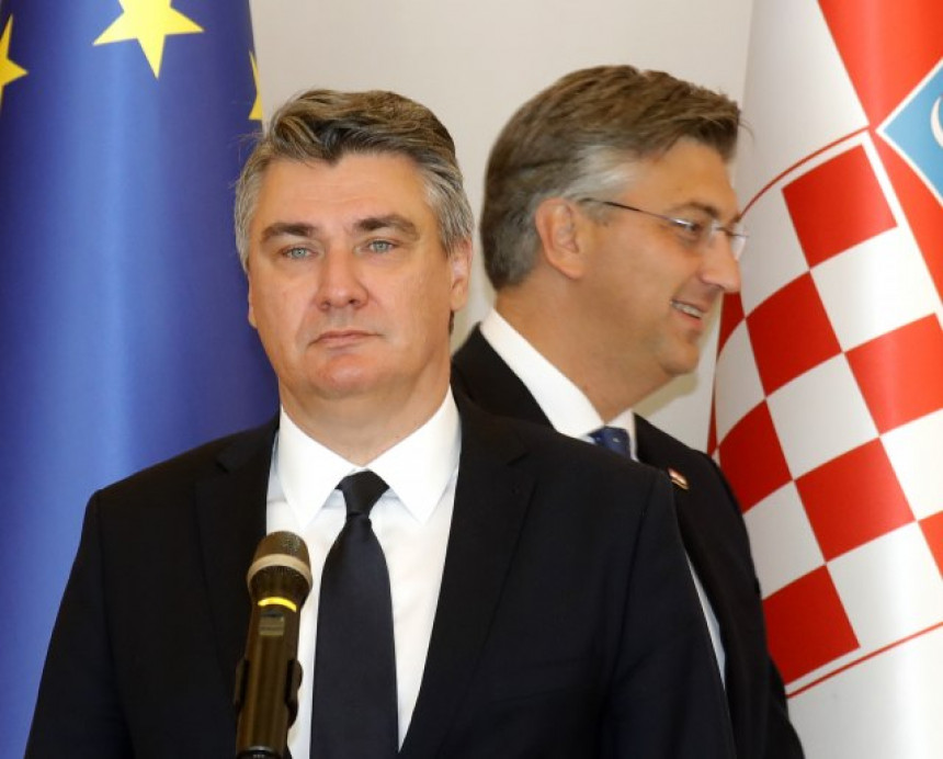 Хрватска: Траже се оставке, пријети криза...