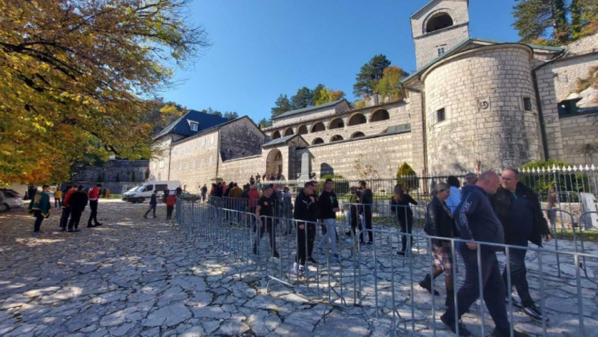 Komite vrijeđale mitropolita Joanikija