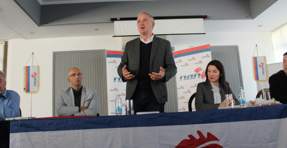 I u SNSD-u ima čestitih ljudi koji vide propast vođe