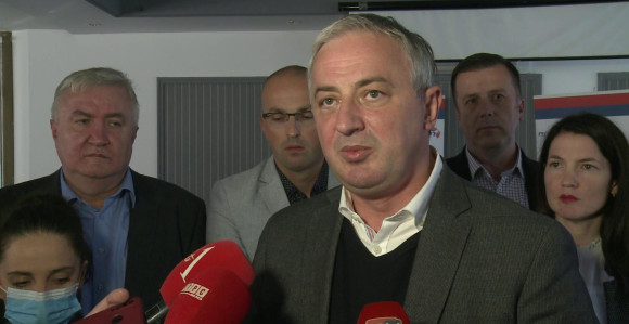 "Dodik saradnjom sa strancima razbio jedinstvo"