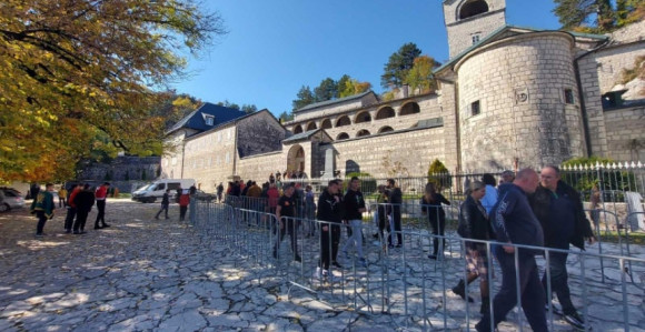 Komite vrijeđale mitropolita Joanikija