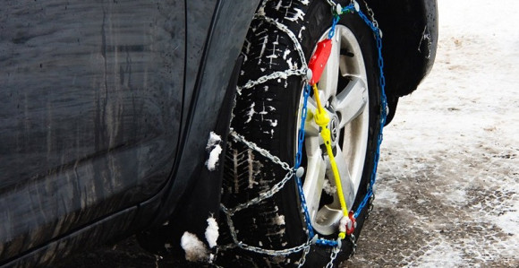 Od danas obavezna zimska oprema na vozilima