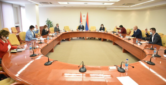 Zakonom o ćirilici nije povrijeđen nacionalni interes