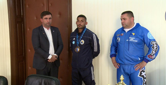 Bijeljinac Jasmin Ramić treći u svijetu u kik boksu