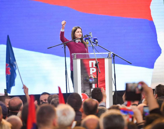 Dodik malo igrao za svoje interese, malo za strance koji su ga doveli, kako mu je odgovaralo