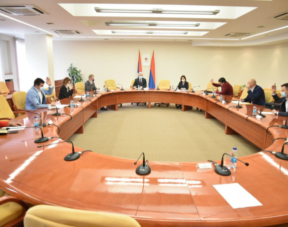 Законом о ћирилици није повријеђен национални интерес