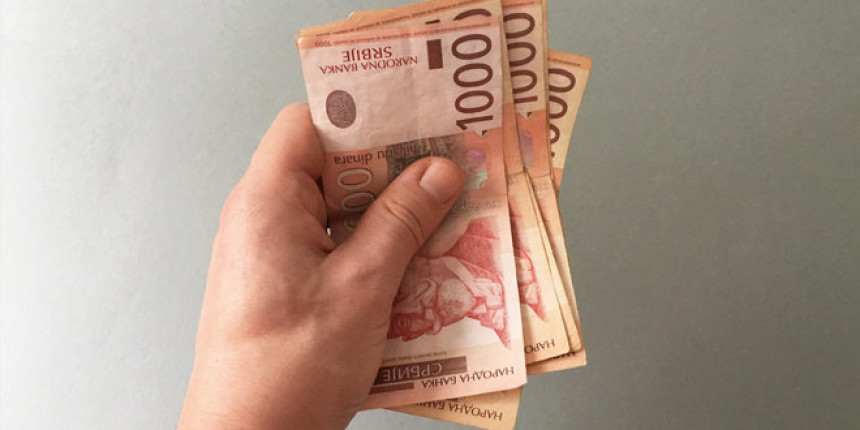 Грађани Србије добили 30 евра једнократне помоћи