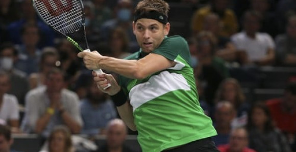 Filip Krajinović i Momir Kecmanović poraženi u Parizu