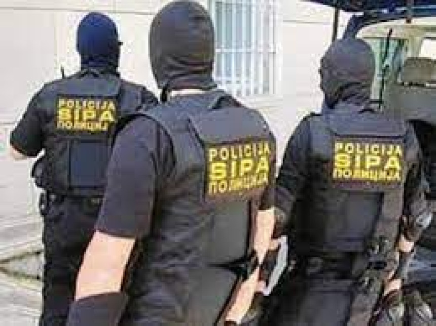 Sipa izuzela dokumentaciju iz banke u V. Kladuši