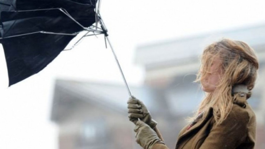 Упозорење због јаких удара вјетра на овим дионицама