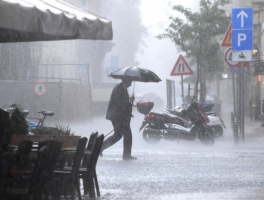 Упозорење због обилних падавина и олујног вјетра